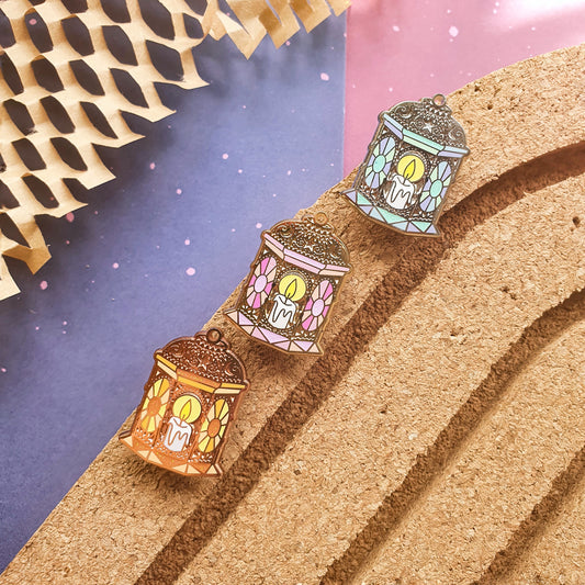 Library Lantern Mini-Pin